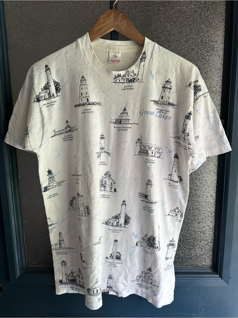 Vintage 90s White Short-Sleeve Lighthouse Graphic Tee
